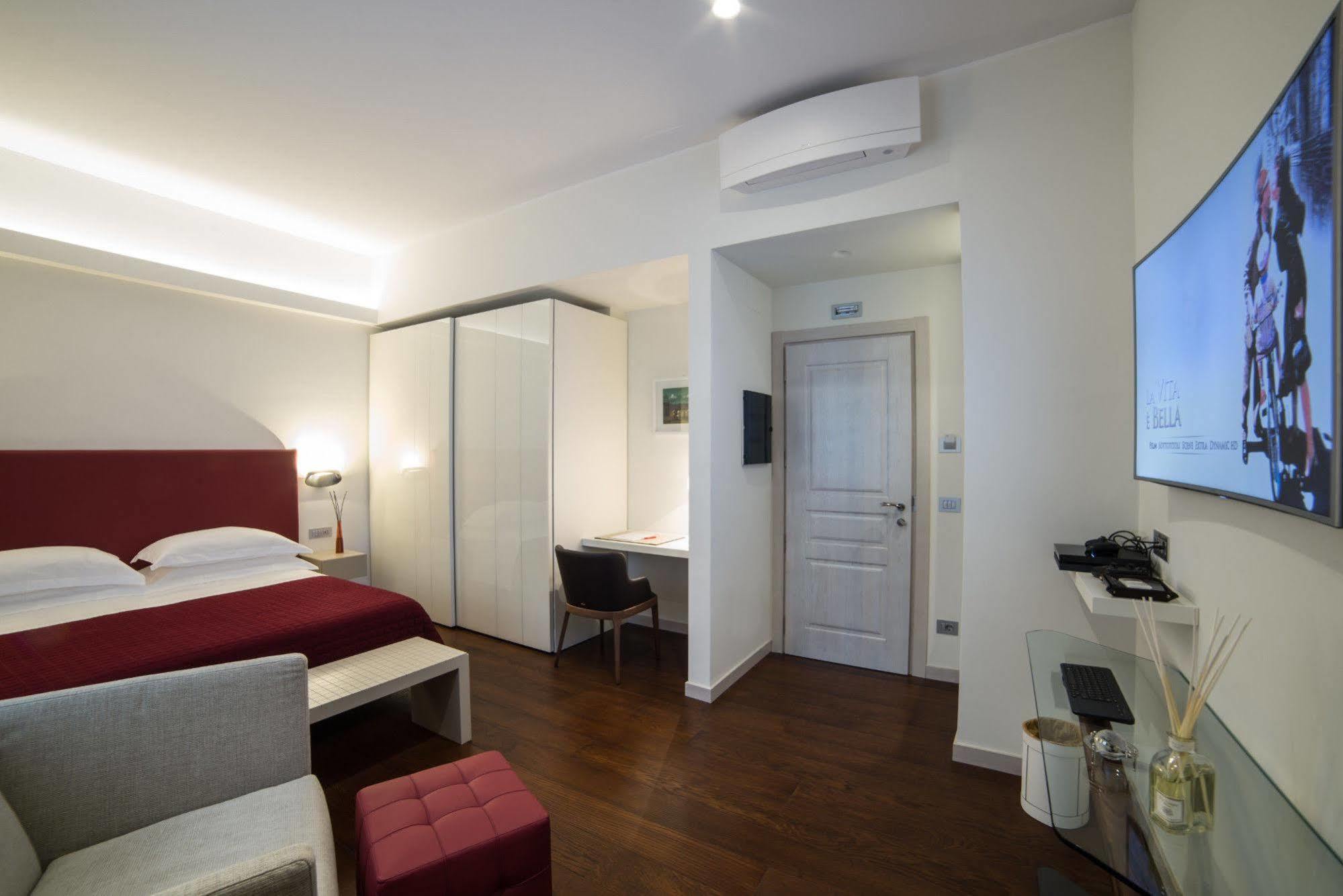 Town House Morgana Bed & Breakfast Reggio di Calabria Bagian luar foto